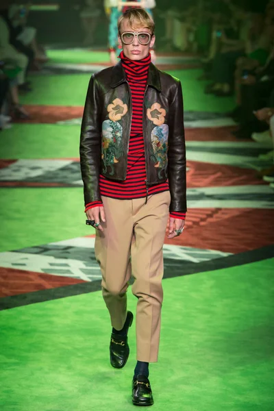 Look 56